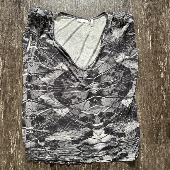 Leith Women's Gray Abstract Print V Neck T-Shirt Top Blouse Shoulder Pads M - Picture 1 of 7